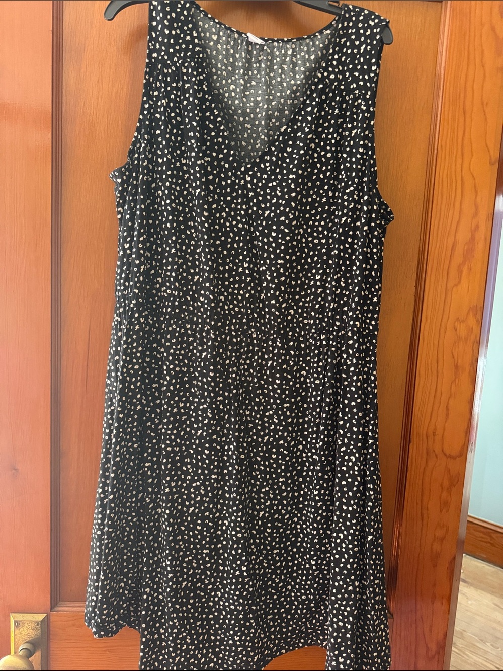 Old Navy Black and White Polka Dot V-Neck Midi Dress